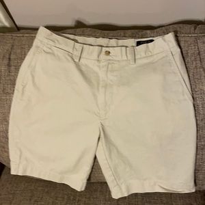 Men’s Polo classic fit flat front khaki shorts